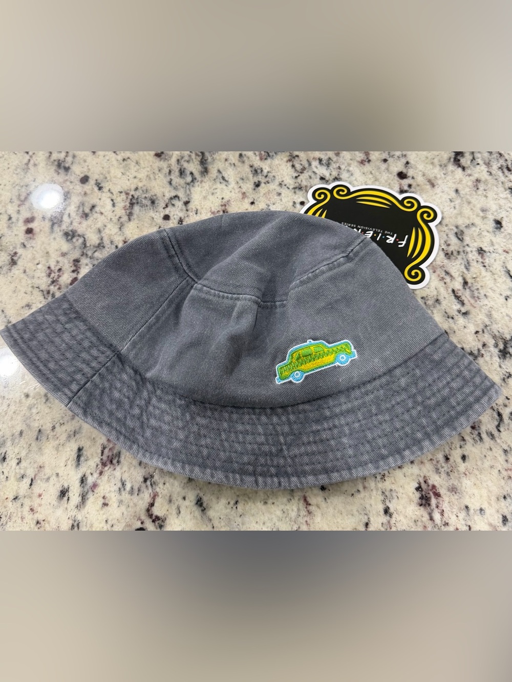 Friends Unisex Bucket Hat - NWT - Picture 2 of 6